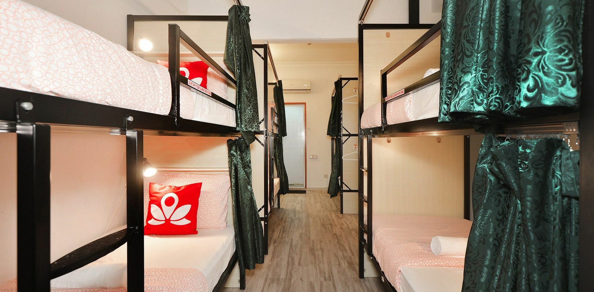 ZEN Hostel Aljunied Singapore Buitenkant foto