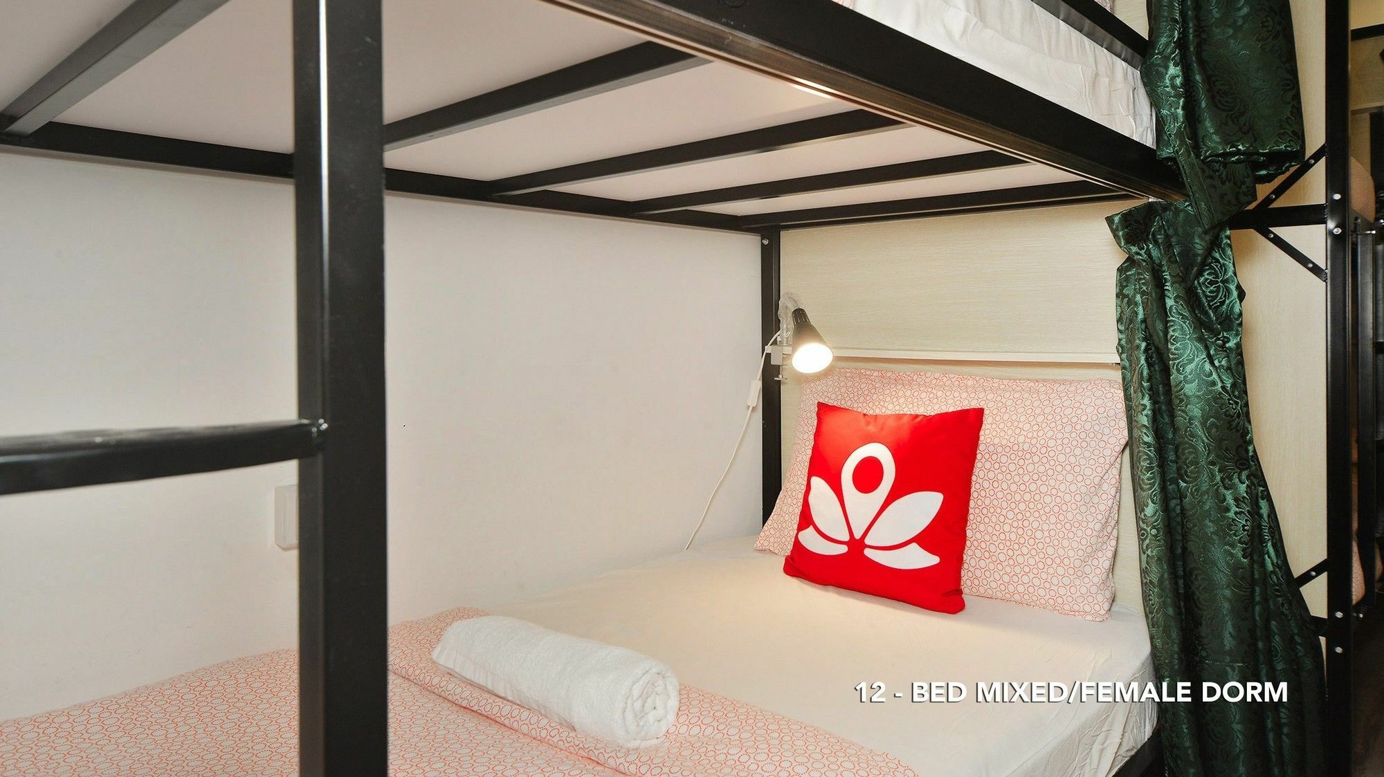 ZEN Hostel Aljunied Singapore Buitenkant foto